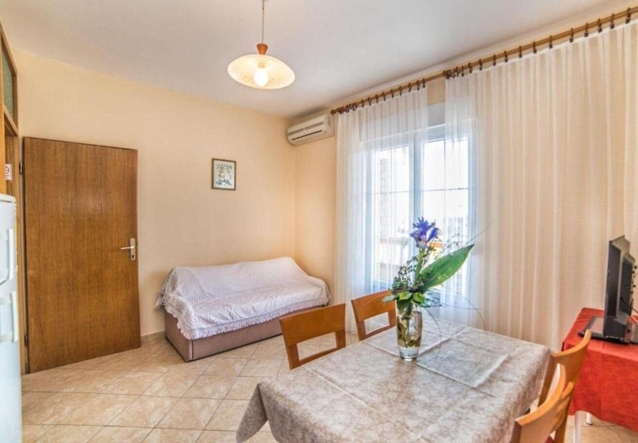 Apartments Dusa Banjol Luaran gambar