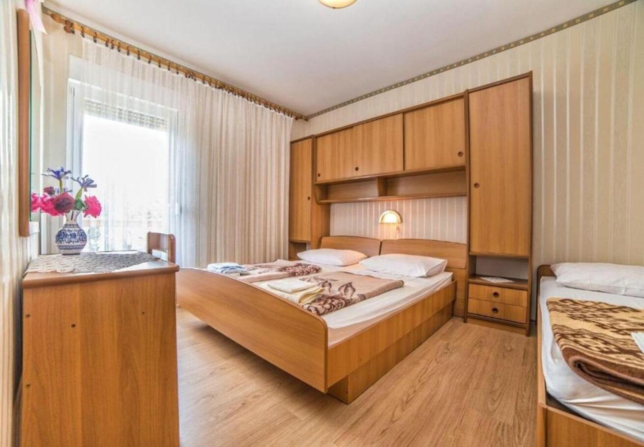 Apartments Dusa Banjol Luaran gambar