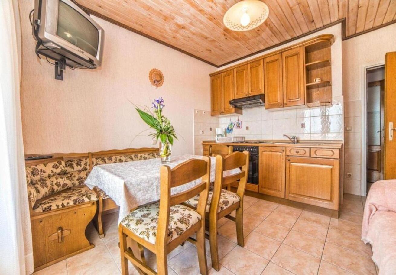 Apartments Dusa Banjol Luaran gambar