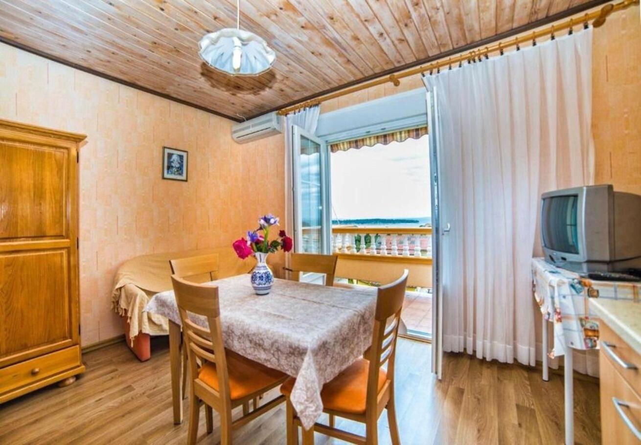 Apartments Dusa Banjol Luaran gambar