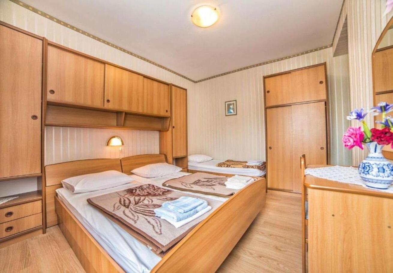 Apartments Dusa Banjol Luaran gambar