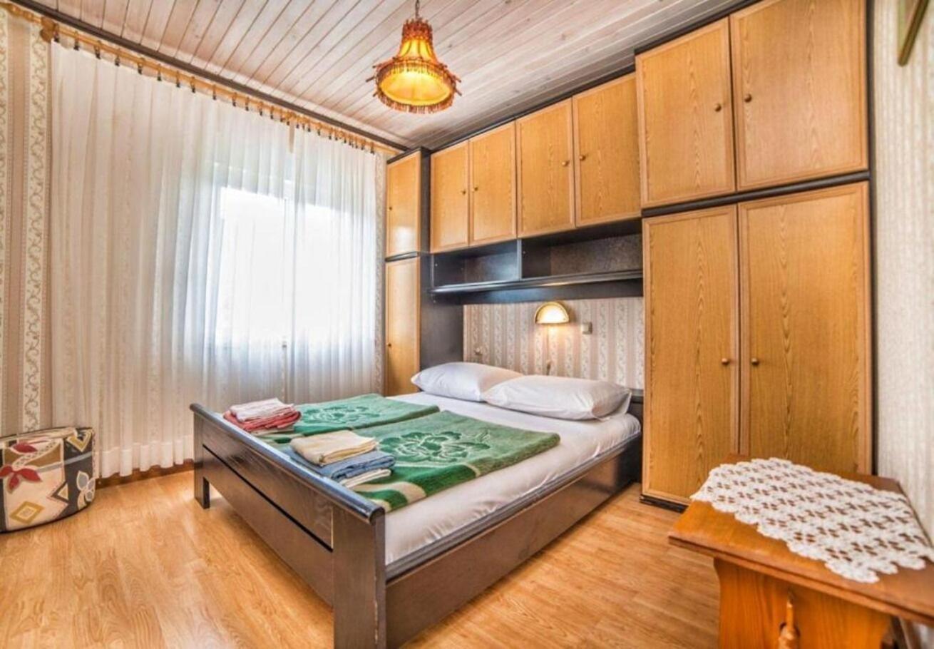 Apartments Dusa Banjol Luaran gambar